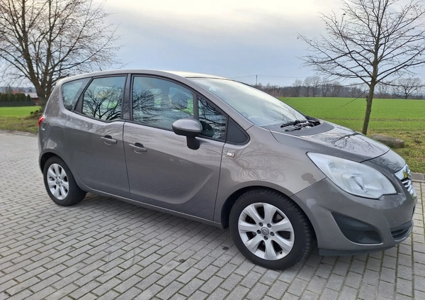 Opel Meriva cena 20800 przebieg: 125919, rok produkcji 2011 z Głogów małe 232